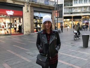 Elise s'exprime sur les nouvelles mesures anti-pollution appliquées dans Toulouse.