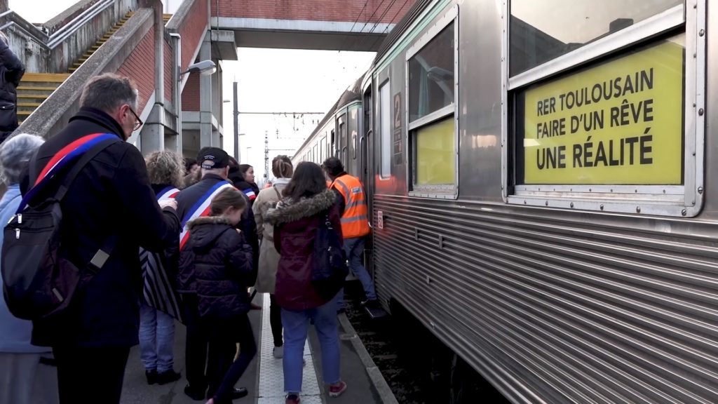 250 citoyens ont pu participer au test du RER Toulousain.