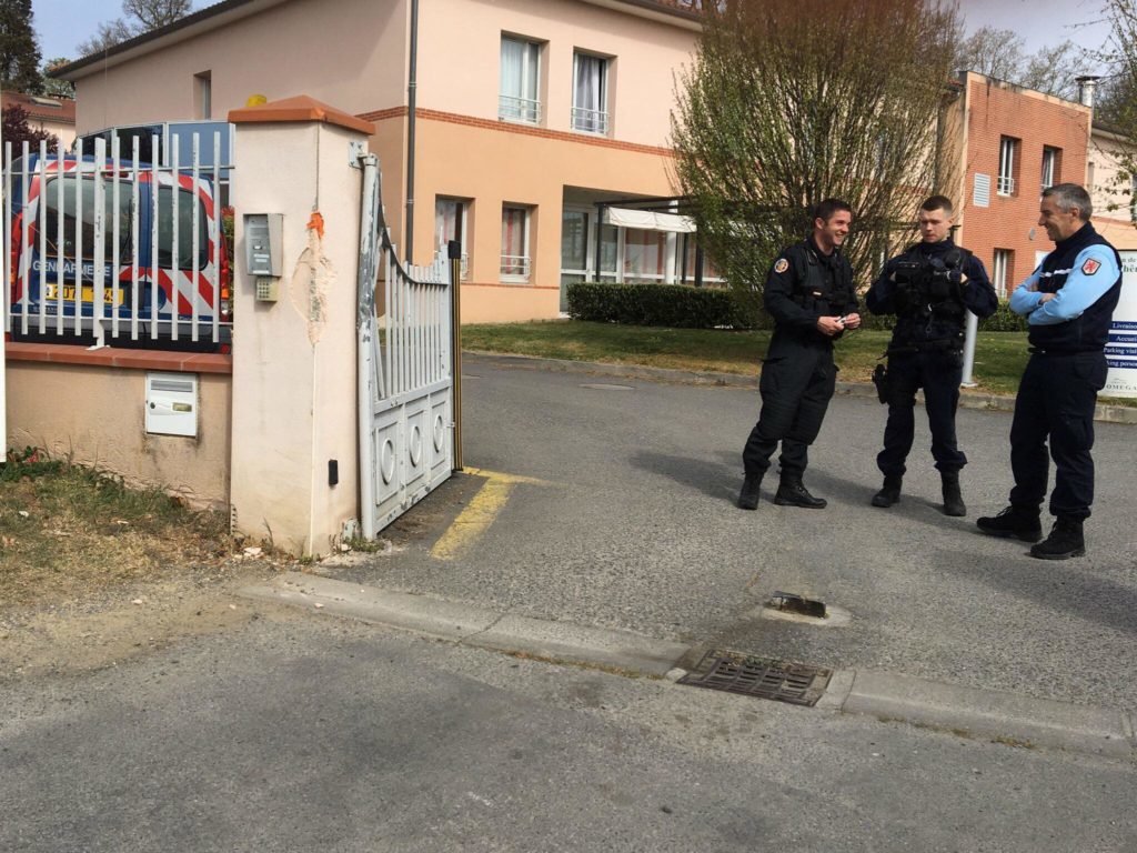 Cinq pensionnaires de la maison de l'Ehpad de Lherm, en Haute-Garonne, sont décédés dans la nuit de dimanche à lundi. Il s'agirait d'une intoxication alimentaire.