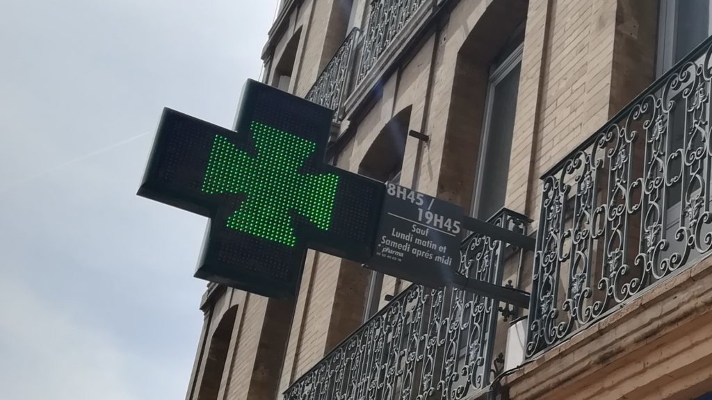 Une pharmacie à Toulouse.