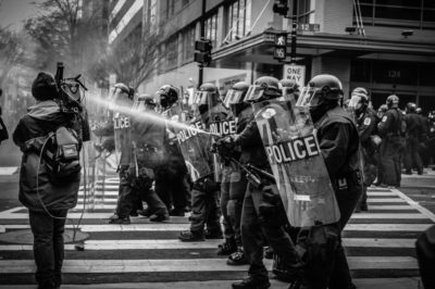 During the Gilets Jaunes’s protests, many journalists have been in danger and cannot do their job efficiently. Credit : ©Spenser on Unsplash