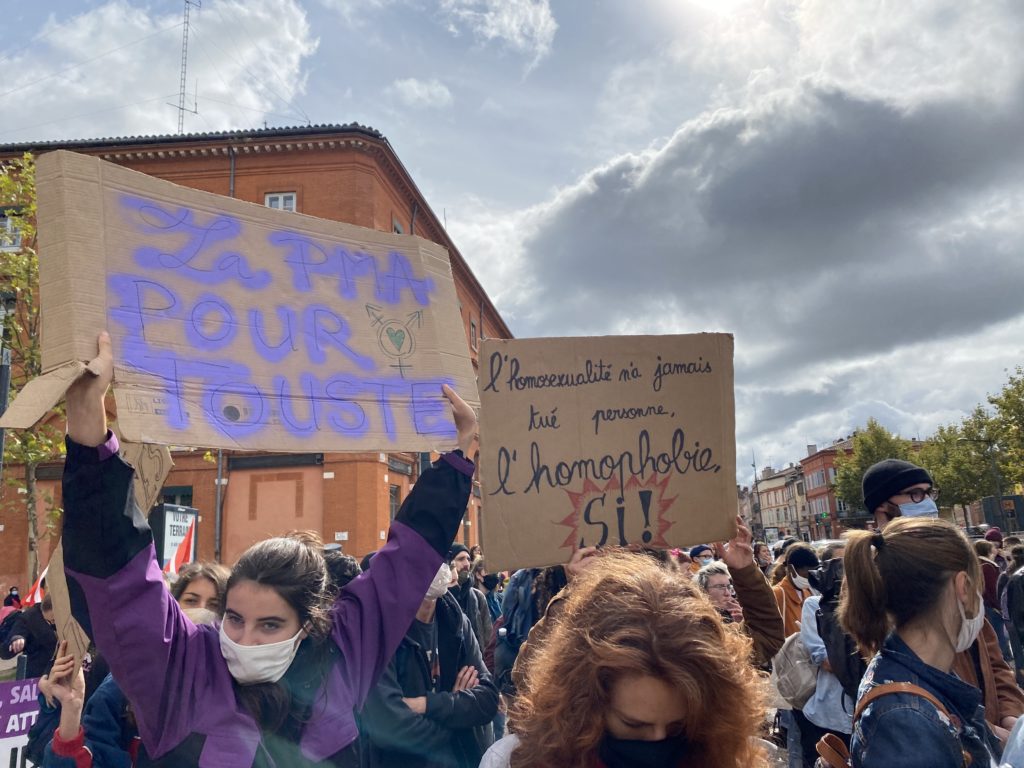 La communauté LGBT+ s'est réunie le 10 octobre 2020 à Toulouse pour s'opposer pacifiquement à Manif Pour Tous