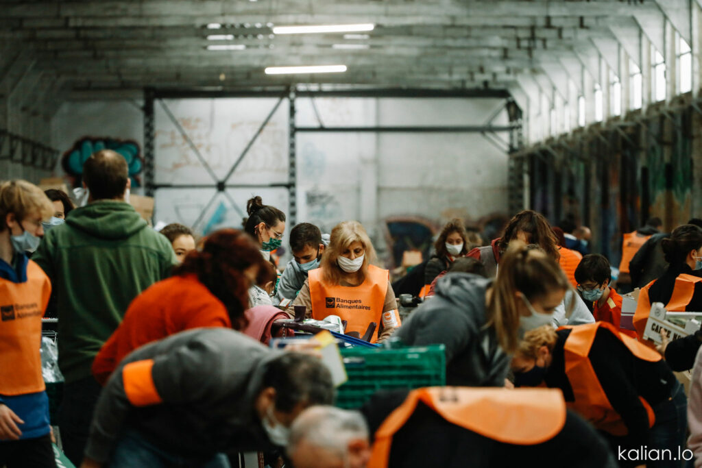 Les bénévoles de la Banque Alimentaire de Toulouse et sa région en action lors de la collecte de 2020.