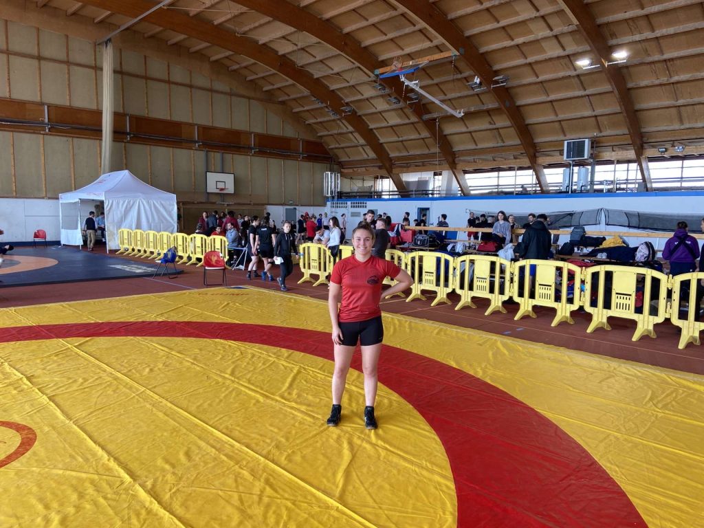 Lucie Mourlane sur le tapis de lutte
